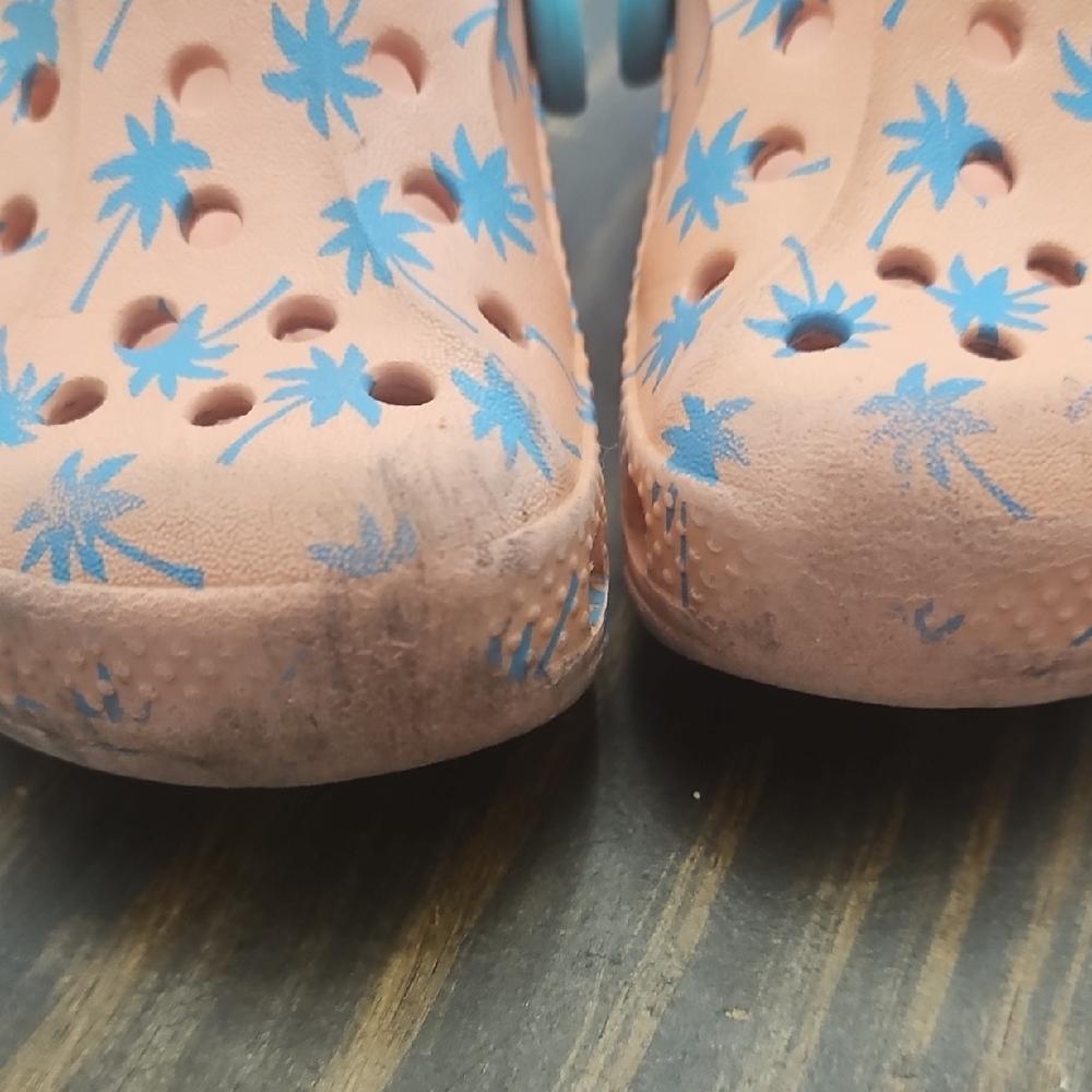 Tropical Toddler Crocs - Picture 3 of 6